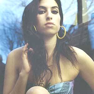 Arrestan a Amy Winehouse.