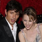 Kylie Minogue rompi con su pareja.