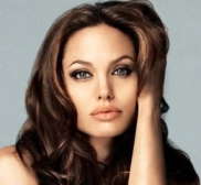 Angelina Jolie habla sobre su familia.