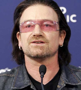 Bono recibi el Premio de la Cumbre de la Paz.