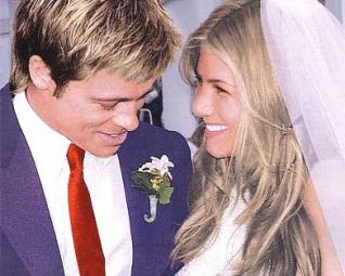 Omid Djalili habl sobre el divorcio de Pitt y Aniston.