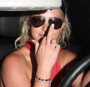 Britney golpear a todos con su nuevo disco.