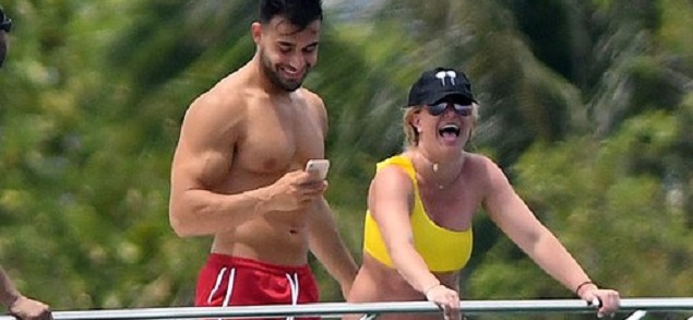 Britney Spears, los paparazzi modifican sus fotos para que se vea gorda?