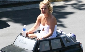 Britney en su nuevo Cadillac.
