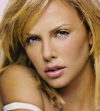 Charlize Theron al desnudo.