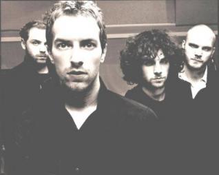 Chris Martin en un ataque de violencia.