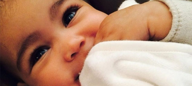 Critican a Kim Kardashian por depilar las cejas a su beb