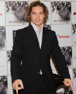 David Bisbal y su papeln con la Copa del Mundo.