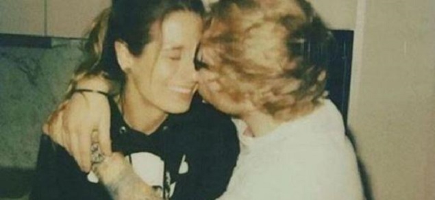 Ed Sheeran se casa con Cherry Seaborn, su ex novia de la secundaria