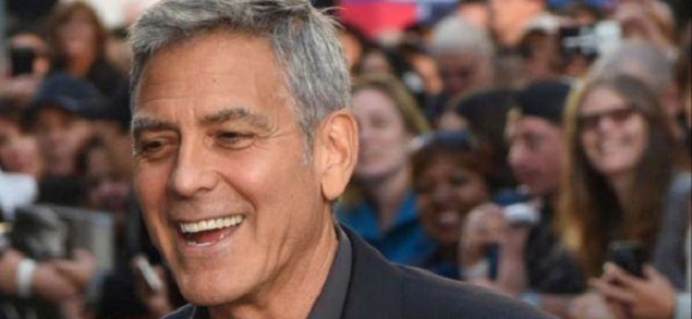 George Clooney ayuda a todos, y a sus amigos... un milln para cada uno