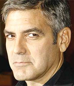 George Clooney huye de su vecina Britney.