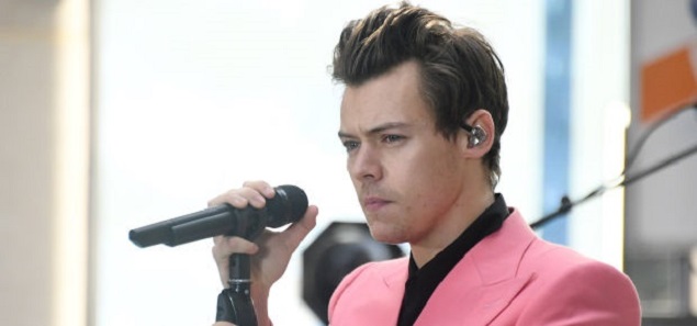 Harry Styles lanza su primer disco como solista