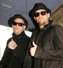 La fiesta de los hermanos Madden.