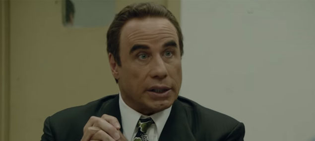 John Travolta sorprende con su cambio de rostro