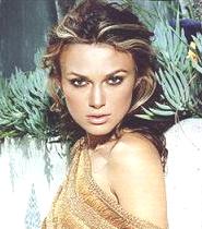 Keira Knightley prueba suerte como cantante.