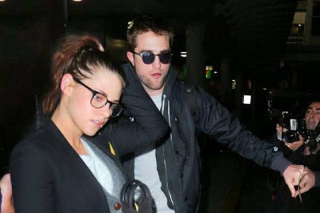 Kristen Stewart sigue muy ocupada pero se dio tiempo para visitar a Robert Pattinson