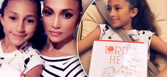 La hija de Jennifer Lopez busca su camino como escritora