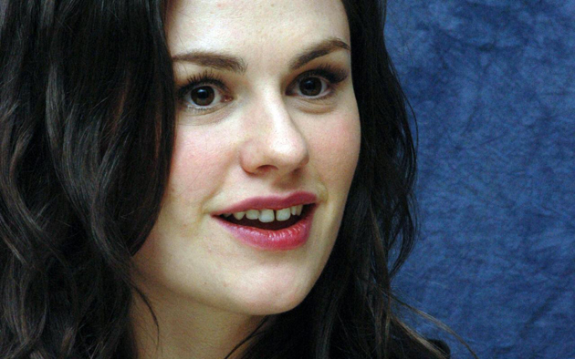 La sonrisa imperfecta de muchas famosas