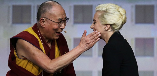 Lady Gaga se encuentra con el Dalai Lama y el Partido Comunista de China la prohibe