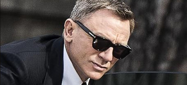 Lesin de rodilla para James Bond, operado en Nueva York
