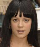 Lily Allen, enfurecida con un paparazzi.