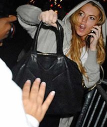 Lindsay a los golpes.