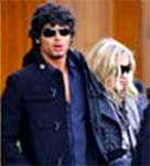 Las fotos de Madonna con su novio veinteañero