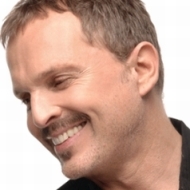 Miguel Bose tuvo gemelos.