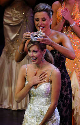 Miss California USA corono a la chica equivocada.