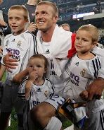 Los Beckham buscan profesor de baile para sus hijos.