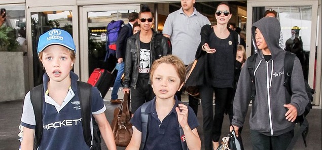 Otra de las hijas de Angelina Jolie con un varonil look