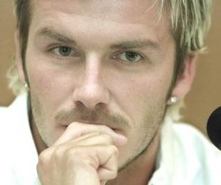 Beckham hace desmayar a sus fanáticas.