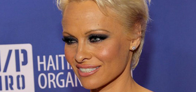 Pamela Anderson detiene su divorcio