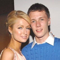 Barron Hilton arrestado.
