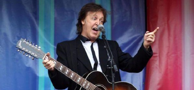 Paul McCartney demanda a Sony por los derechos de las canciones de los Beatles