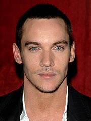 Jonathan Rhys Meyers arrestado