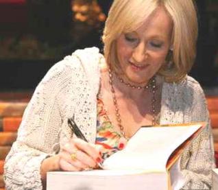J.R.Rowling demanda por la copia de derechos de autor.