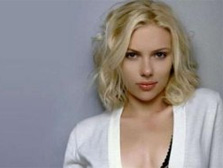Scarlett Johansson debuta detrs de cmaras