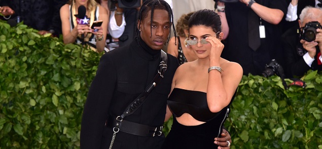 Se comprometi Kylie Jenner?