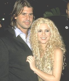 Shakira Se casa con Antonito?