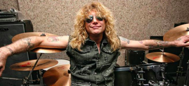 Steven Adler atenta contra su vida