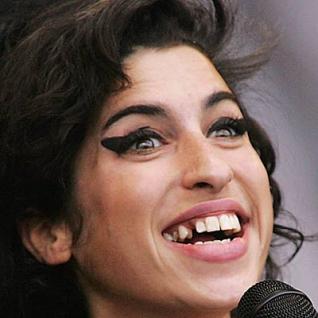 Amy Winehouse no fue a su cumpleaos.